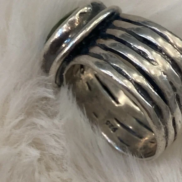 Green Quartz Ring - Picture 5 of 5